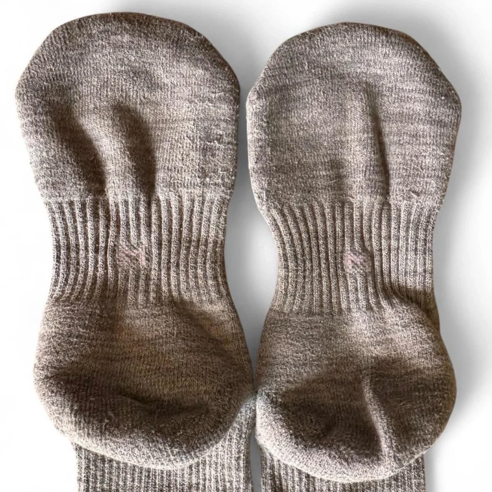 Nike Boys Crew Socks Heather Gray Size Medium NWOT